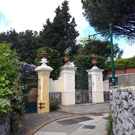 Casa Marino Aurora * كابري